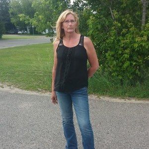 Meet your Posher, Carrie